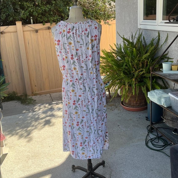 Floral V-Neck Midi Dress by Well Worn, Linen blend-feels great and pockets! Lg - Picture 6 of 8